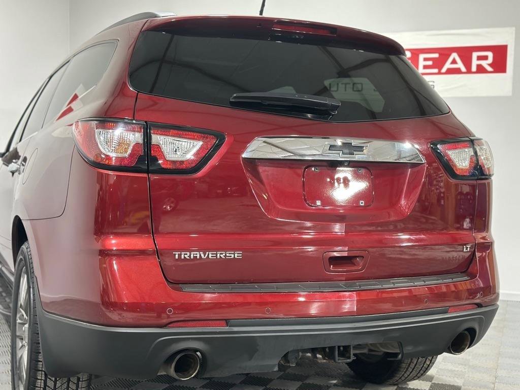 Used 2017 Chevrolet Traverse LT image 8