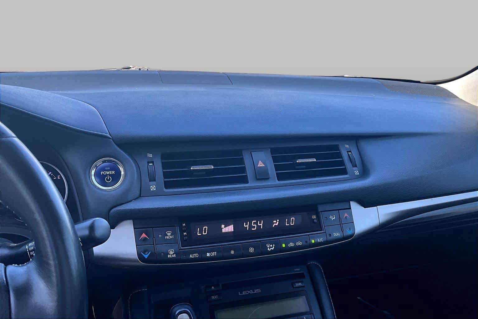 Used 2014 Lexus CT 200h FWD image 26