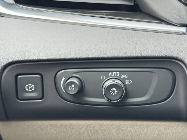 Used 2020 Buick Enclave Essence AWD/4WD image 32