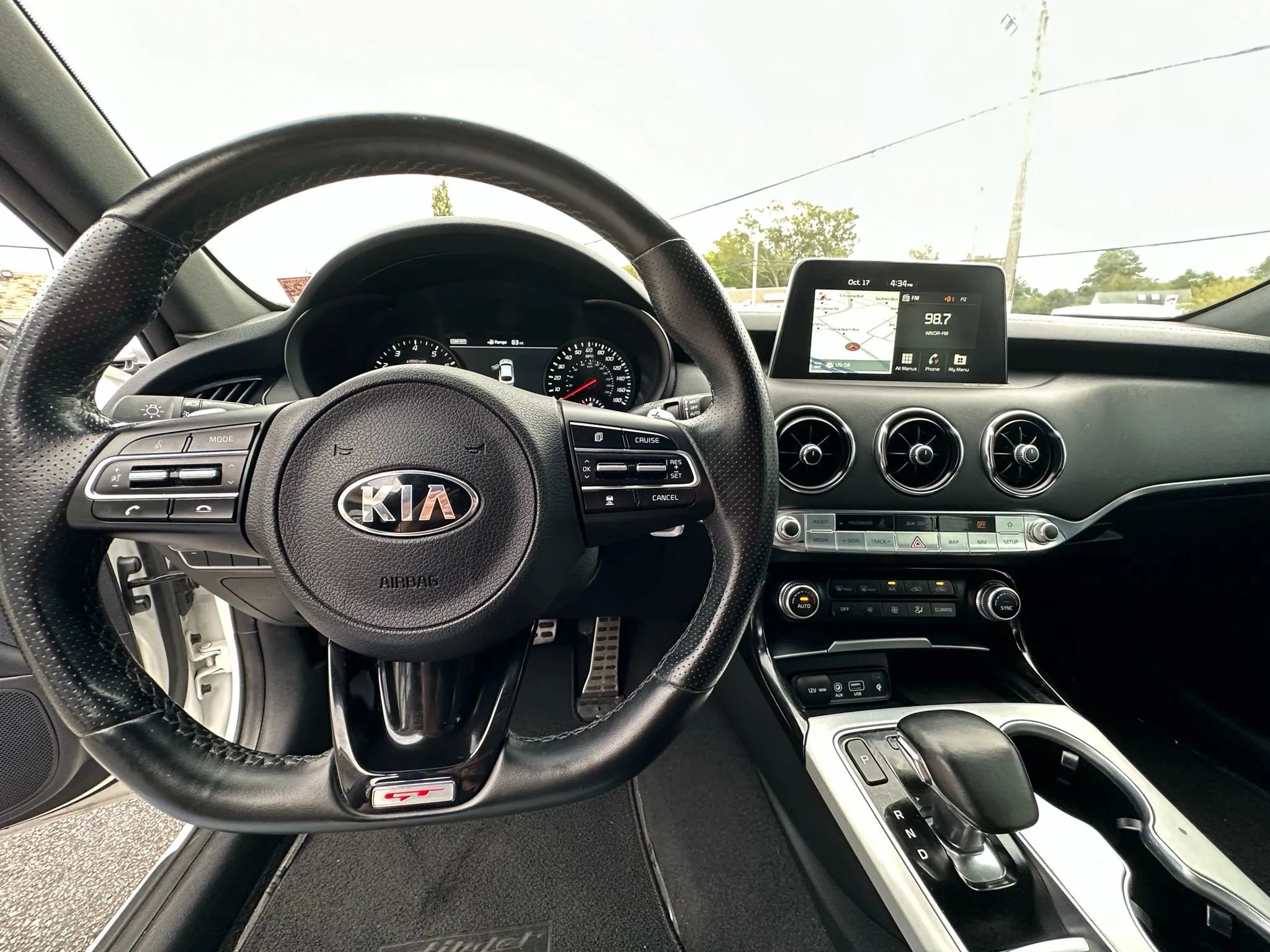 Used 2019 Kia Stinger GT2 image 25