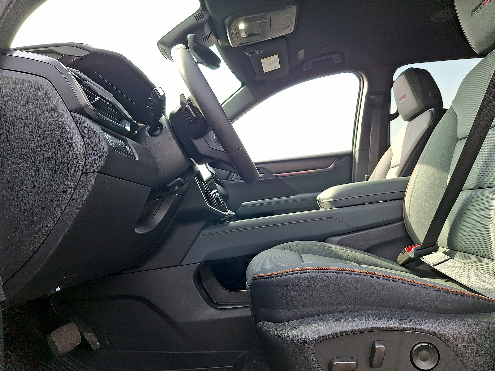 New 2026 GMC Acadia AT4 w/ Super Cruise Package AWD/4WD image 6