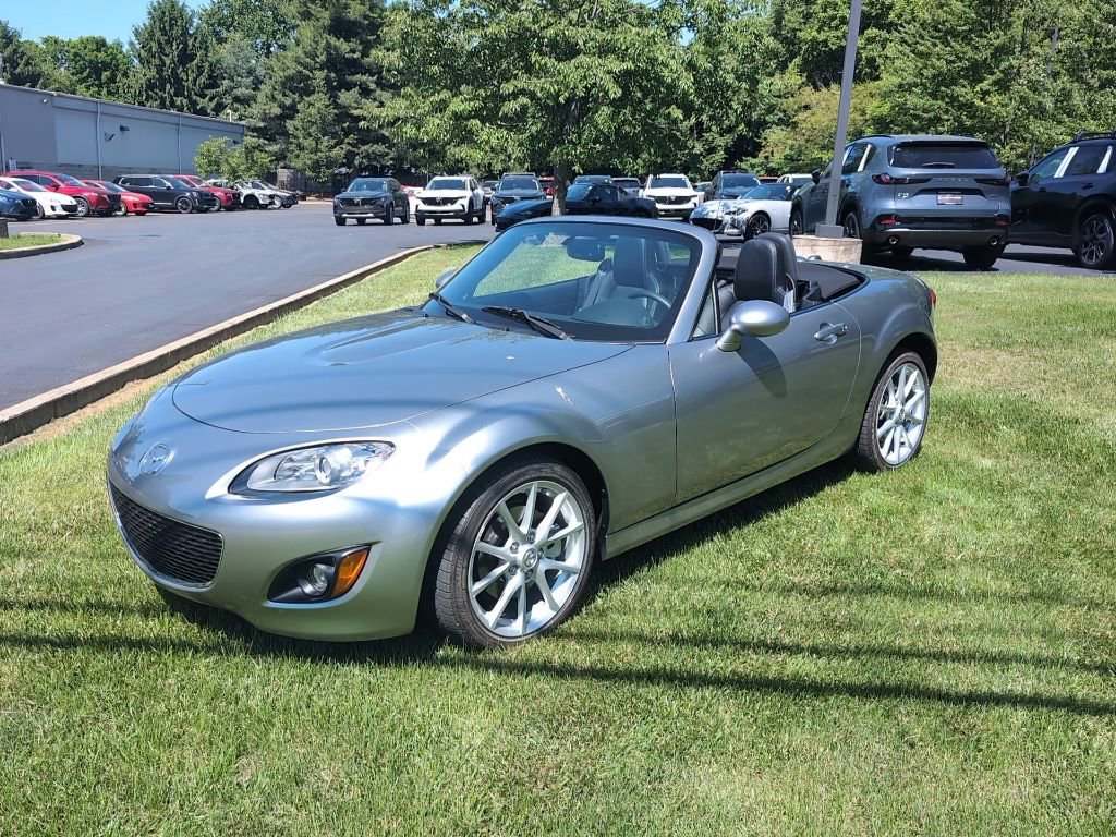 Used 2010 MAZDA MX-5 Miata Grand Touring w/ Premium Pkg RWD image 7