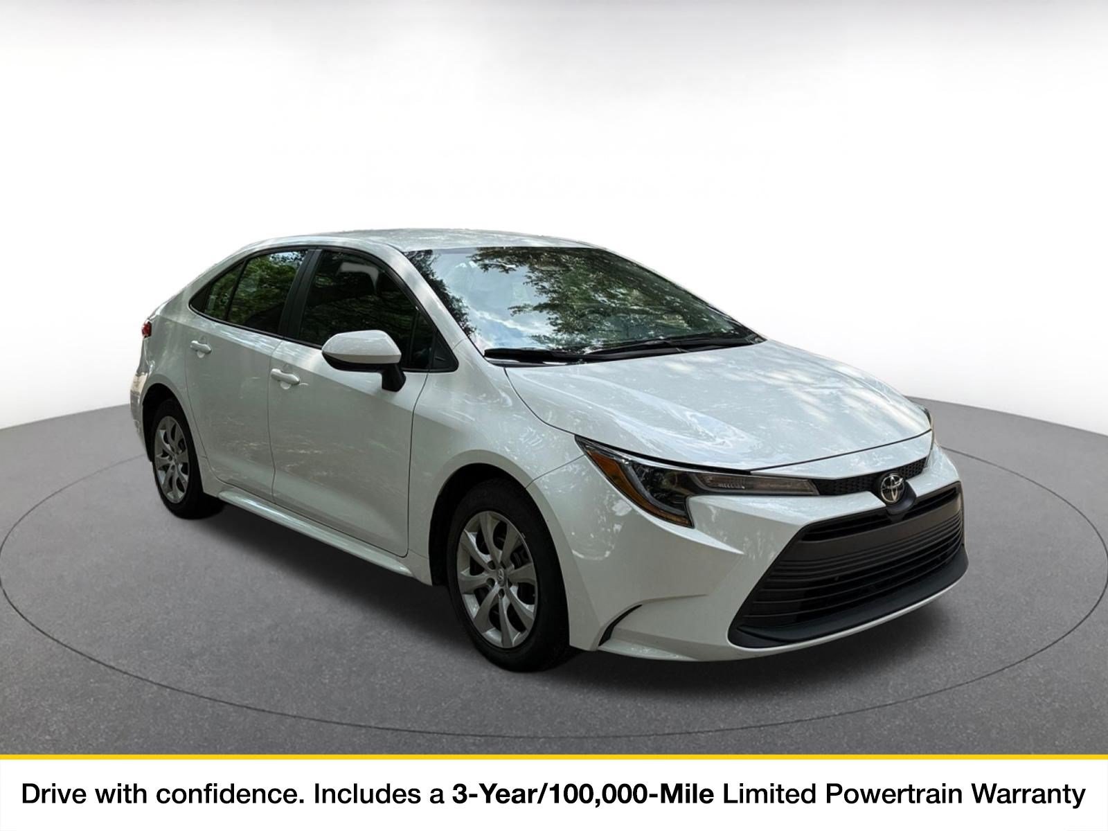 Used 2025 Toyota Corolla LE FWD image 1