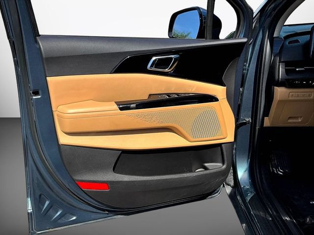Certified 2023 Kia Carnival EX FWD image 22