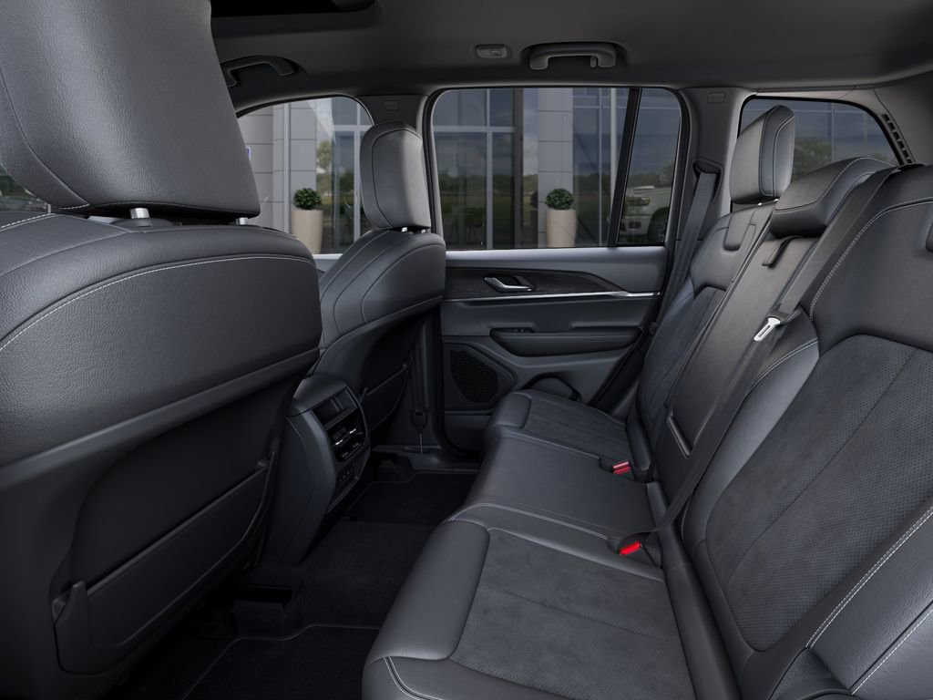 New 2026 Jeep Grand Cherokee Altitude image 23