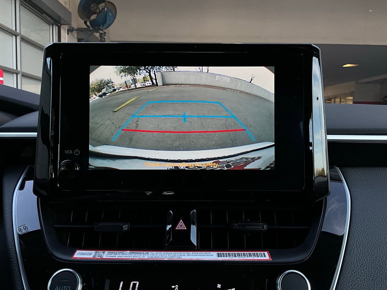 Used 2025 Toyota Corolla LE image 27