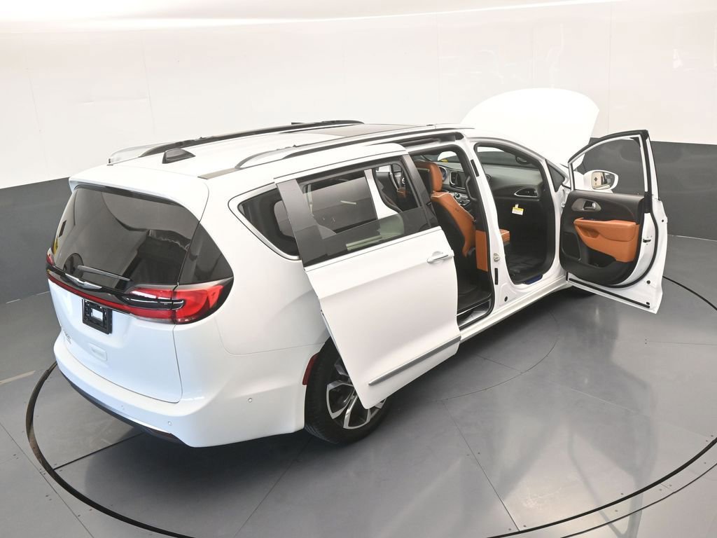 Used 2024 Chrysler Pacifica Pinnacle image 83