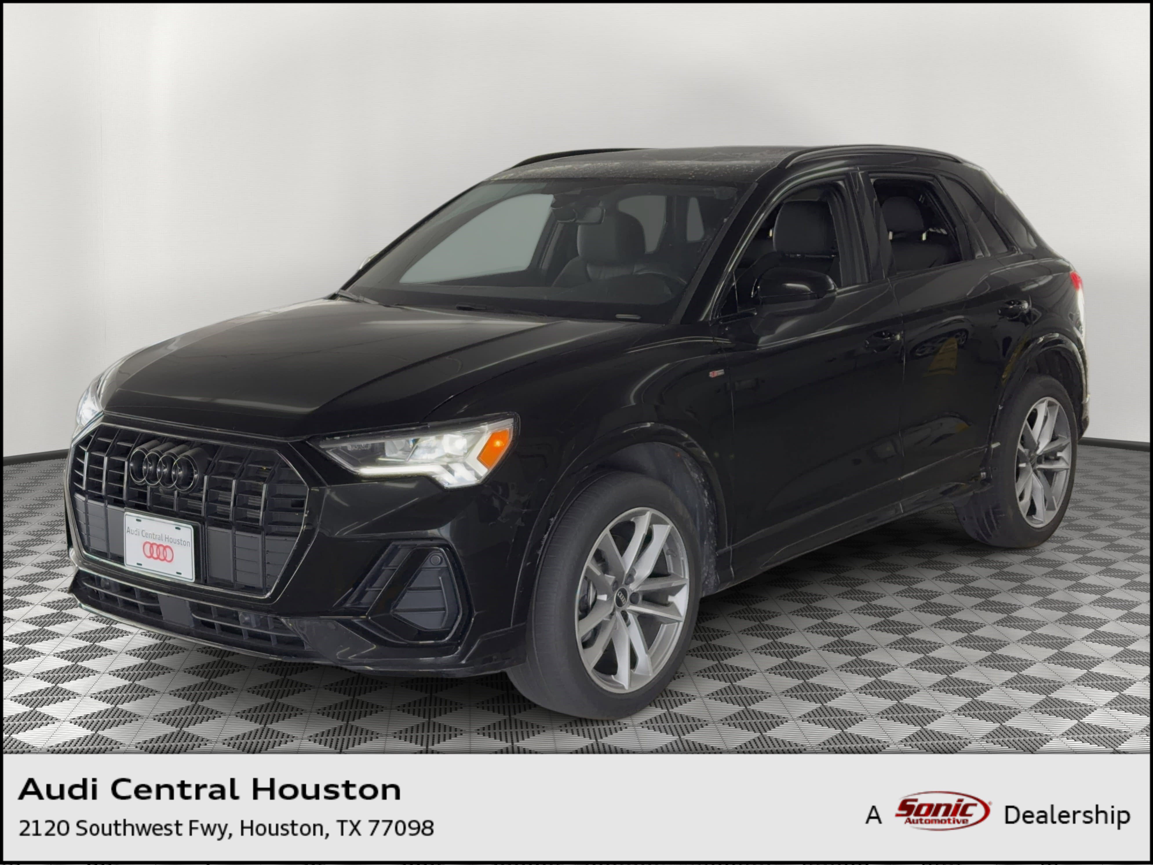 Certified 2024 Audi Q3 2.0T Premium Plus w/ Premium Plus Package