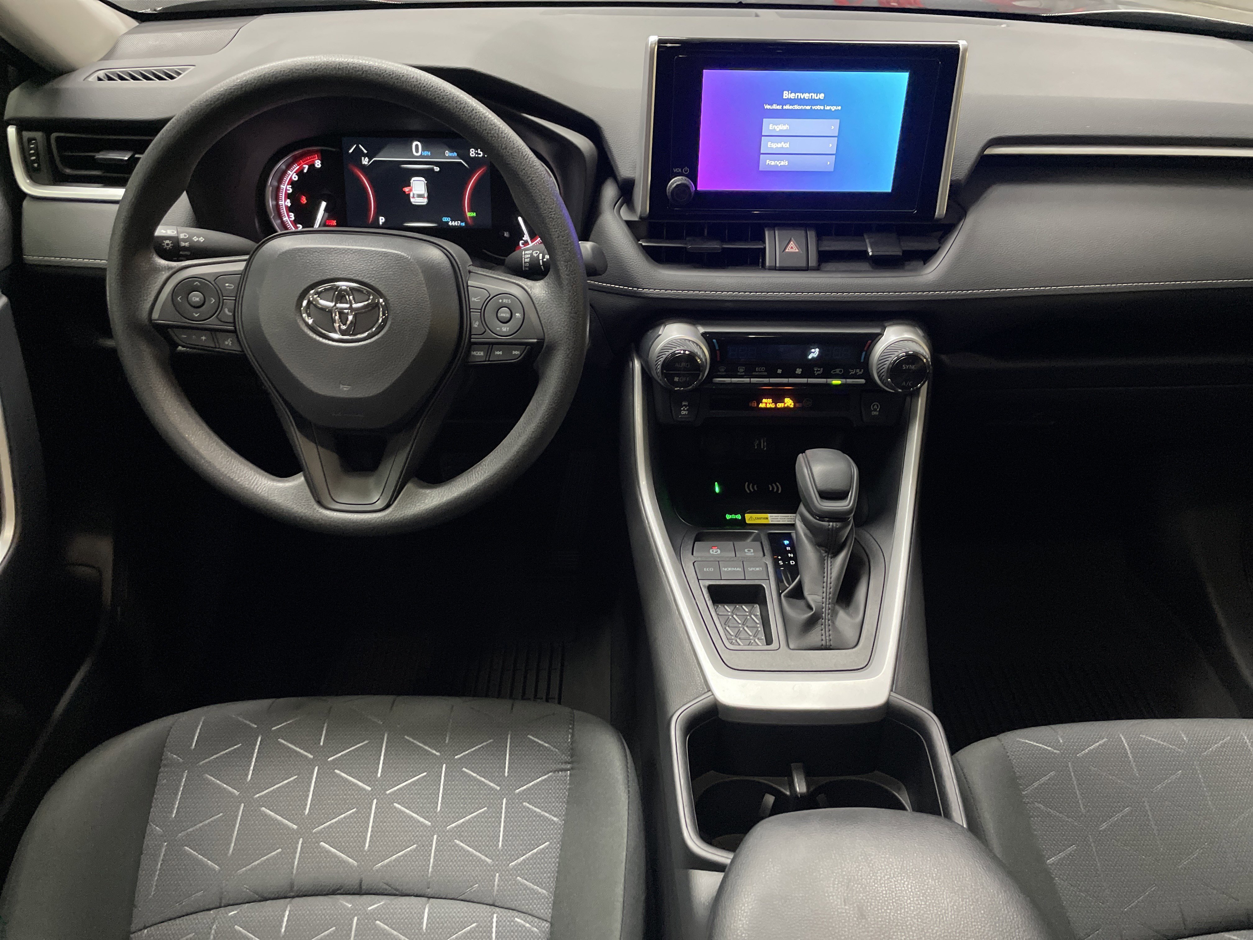 Certified 2025 Toyota RAV4 XLE w/ Convenience Package FWD image 30