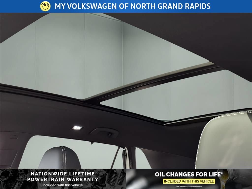New 2026 Volkswagen Atlas Cross Sport SEL R-Line AWD/4WD image 10