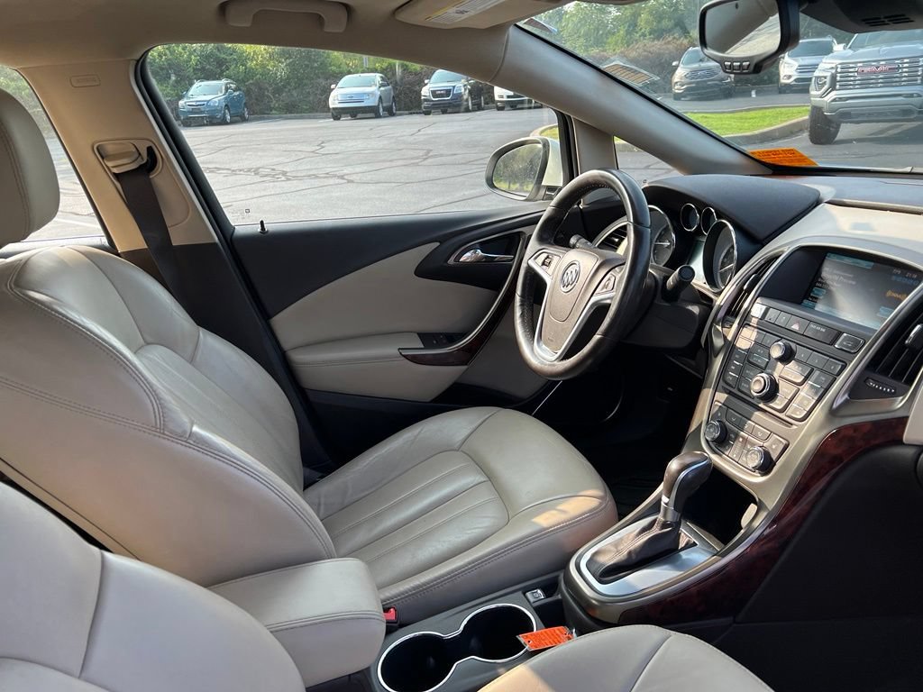 Used 2014 Buick Verano Leather FWD image 9