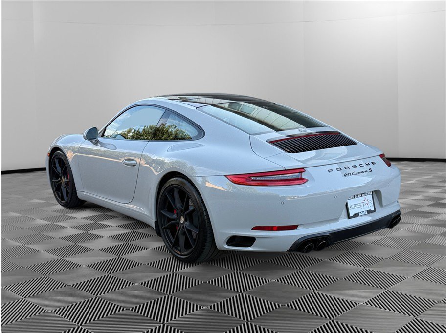Used 2018 Porsche 911 Carrera S RWD image 3