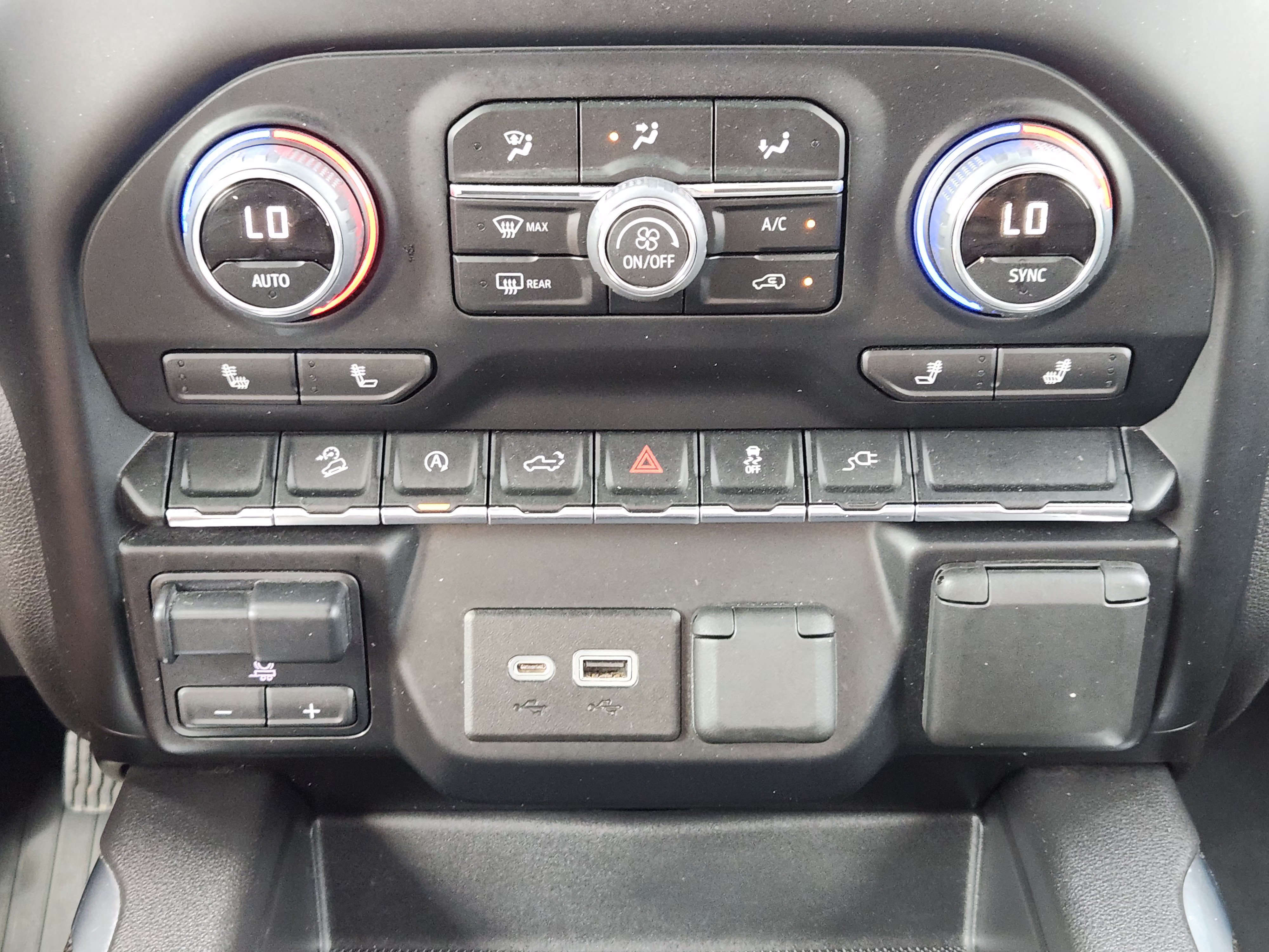 Used 2020 Chevrolet Silverado 1500 RST AWD/4WD image 20