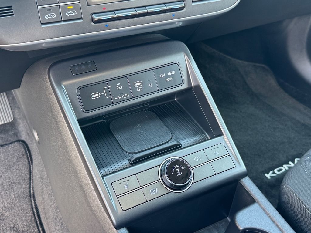 Used 2025 Hyundai Kona SEL image 27