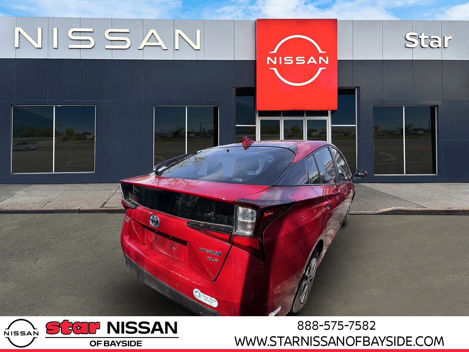 Used 2020 Toyota Prius XLE image 4