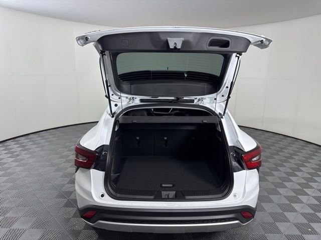 New 2026 Chevrolet Trax LT image 13