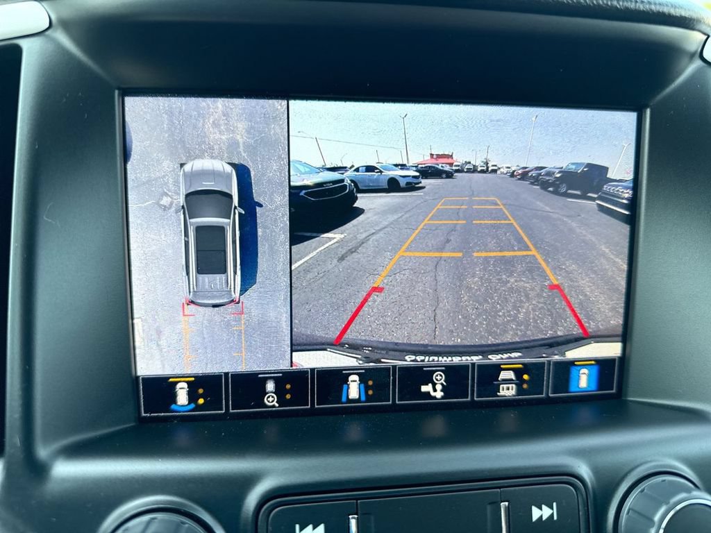 Used 2024 GMC Terrain SLT w/ Infotainment Package II AWD/4WD image 17