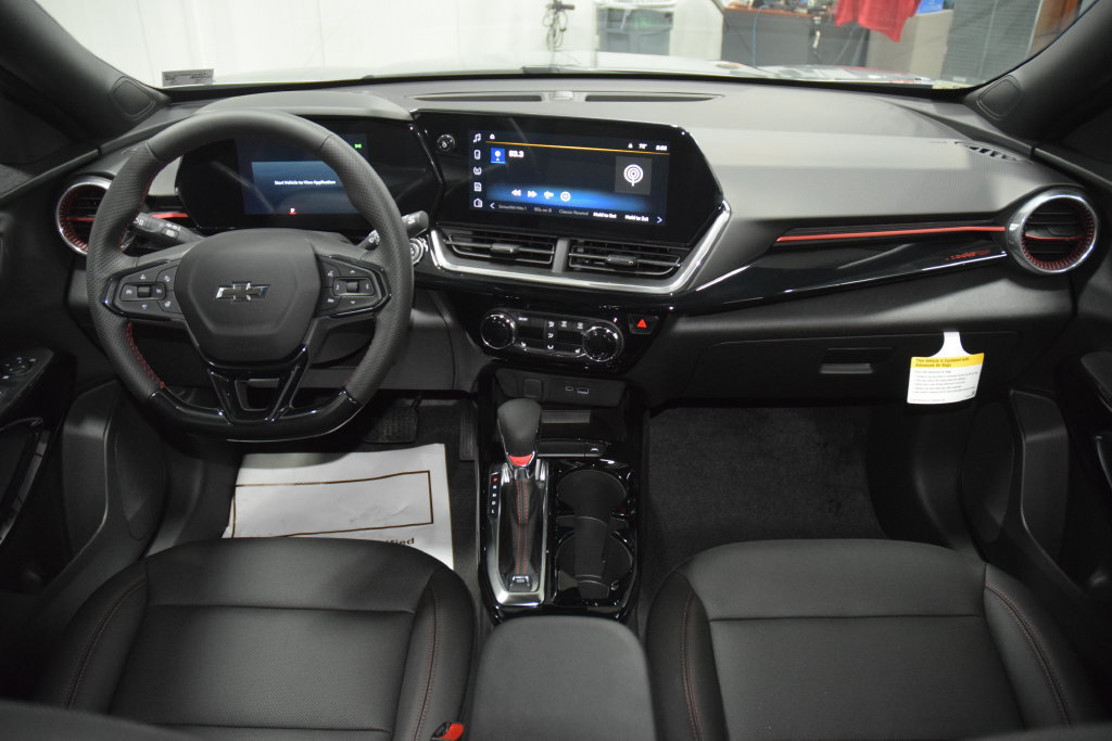 New 2026 Chevrolet Trax RS w/ Sunroof Package FWD image 29