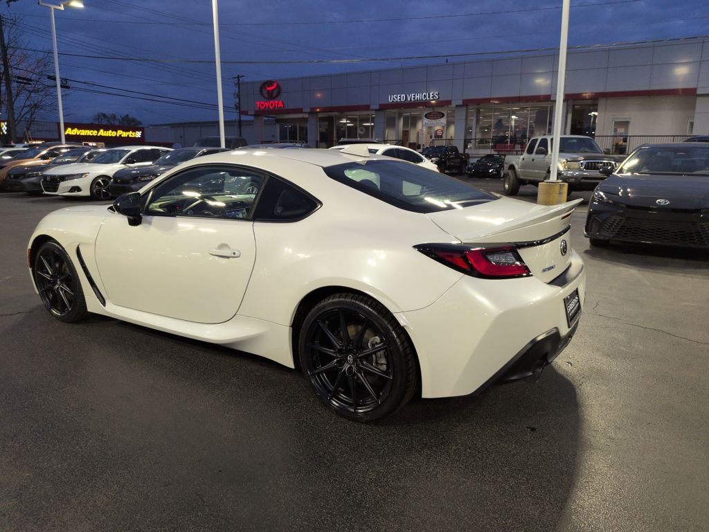 Certified 2023 Toyota GR86 Premium image 3