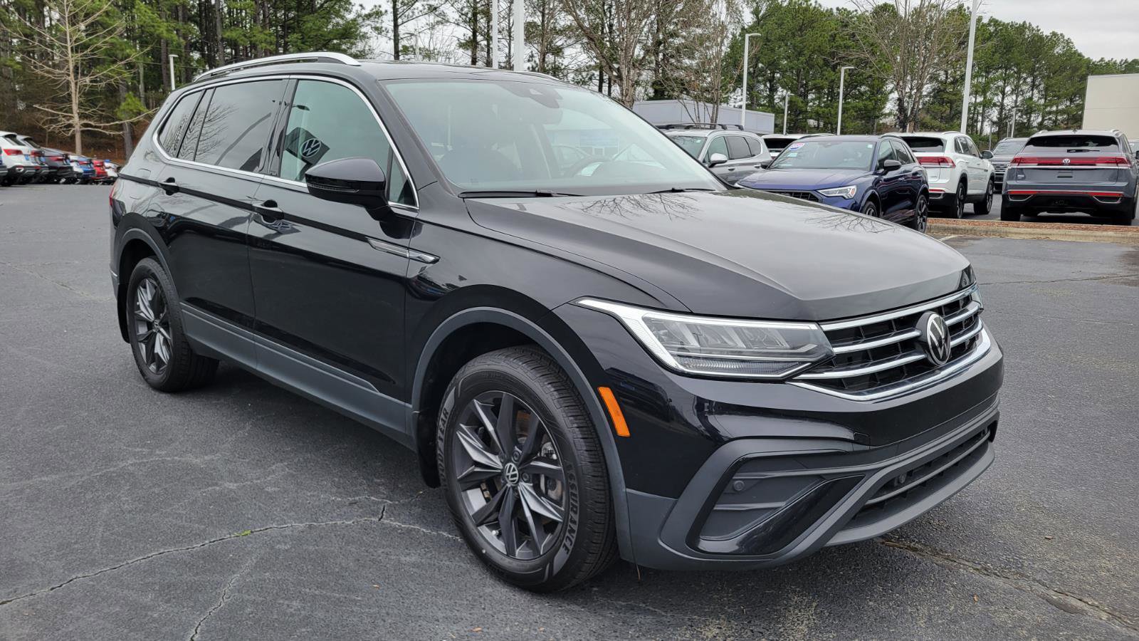 Certified 2023 Volkswagen Tiguan SE image 7