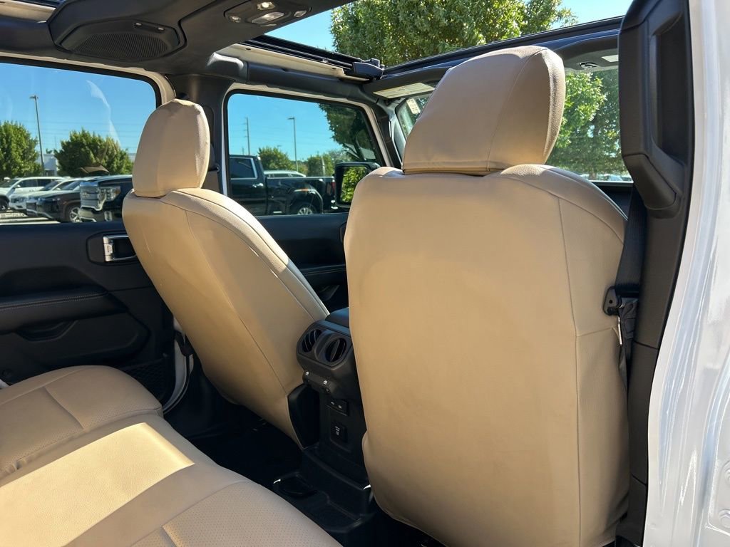 Used 2019 Jeep Wrangler Unlimited Sahara w/ Safety Group image 46