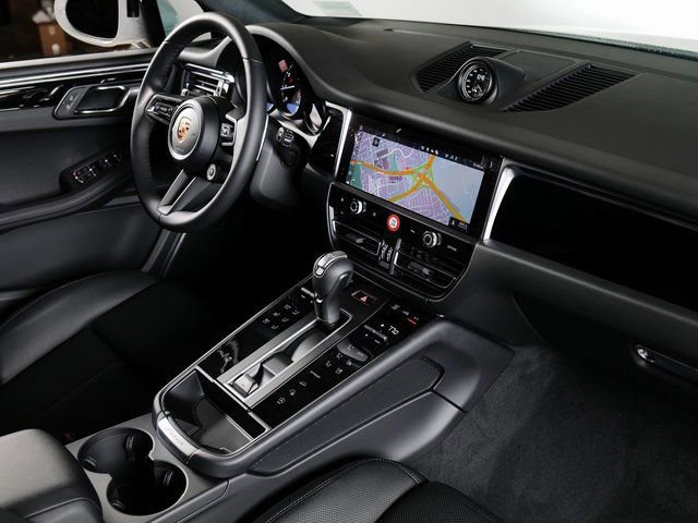Certified 2026 Porsche Macan AWD/4WD image 14