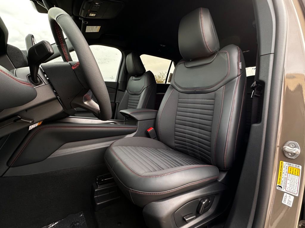 New 2026 Ford Explorer ST-Line w/ Premium Package image 29