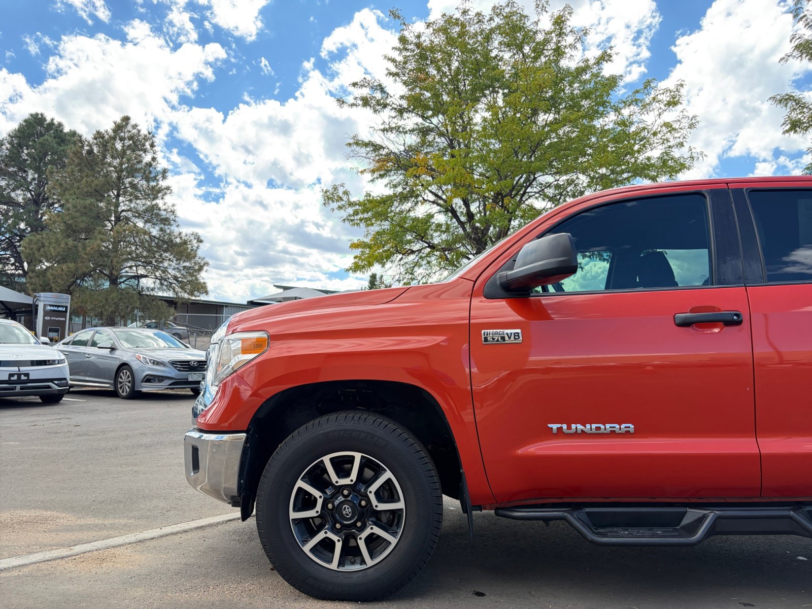 Used 2016 Toyota Tundra SR5 w/ TRD Off Road Package AWD/4WD image 10