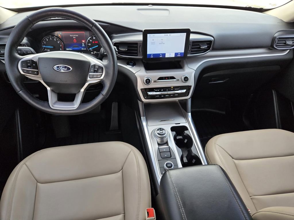 Used 2023 Ford Explorer XLT w/ Equipment Group 202A image 28