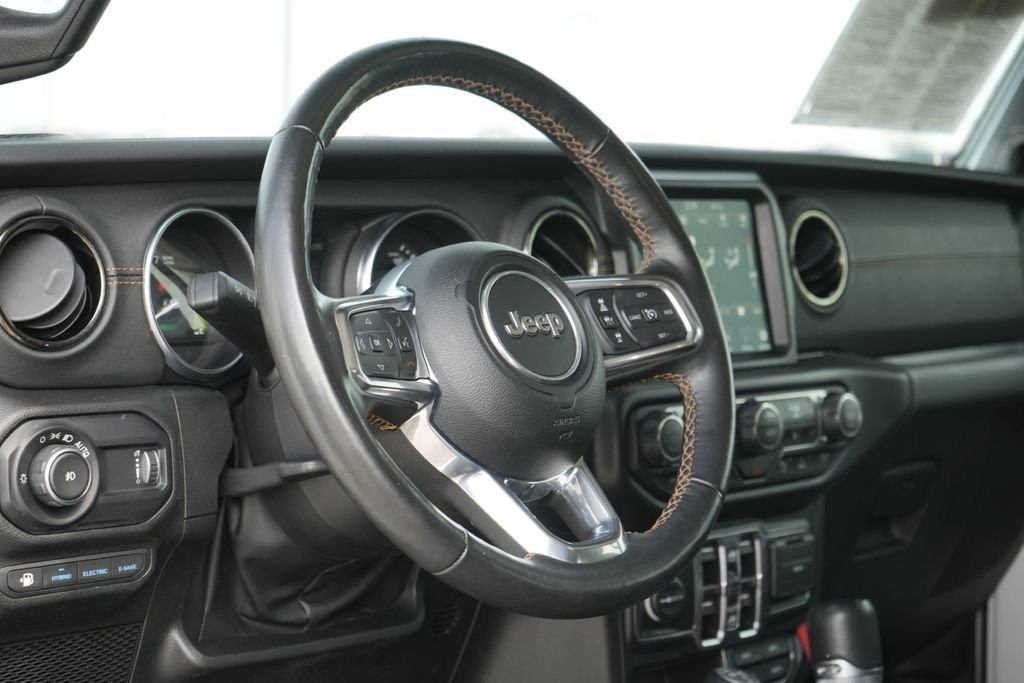 Used 2023 Jeep Wrangler Unlimited Sahara image 24