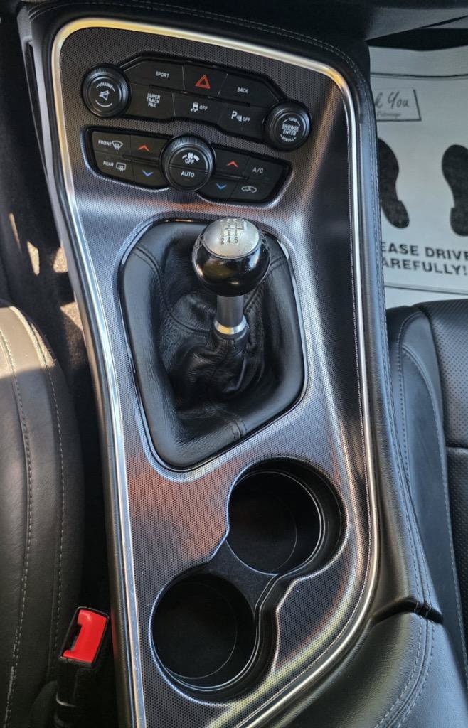 Used 2015 Dodge Challenger R/T Plus RWD image 18