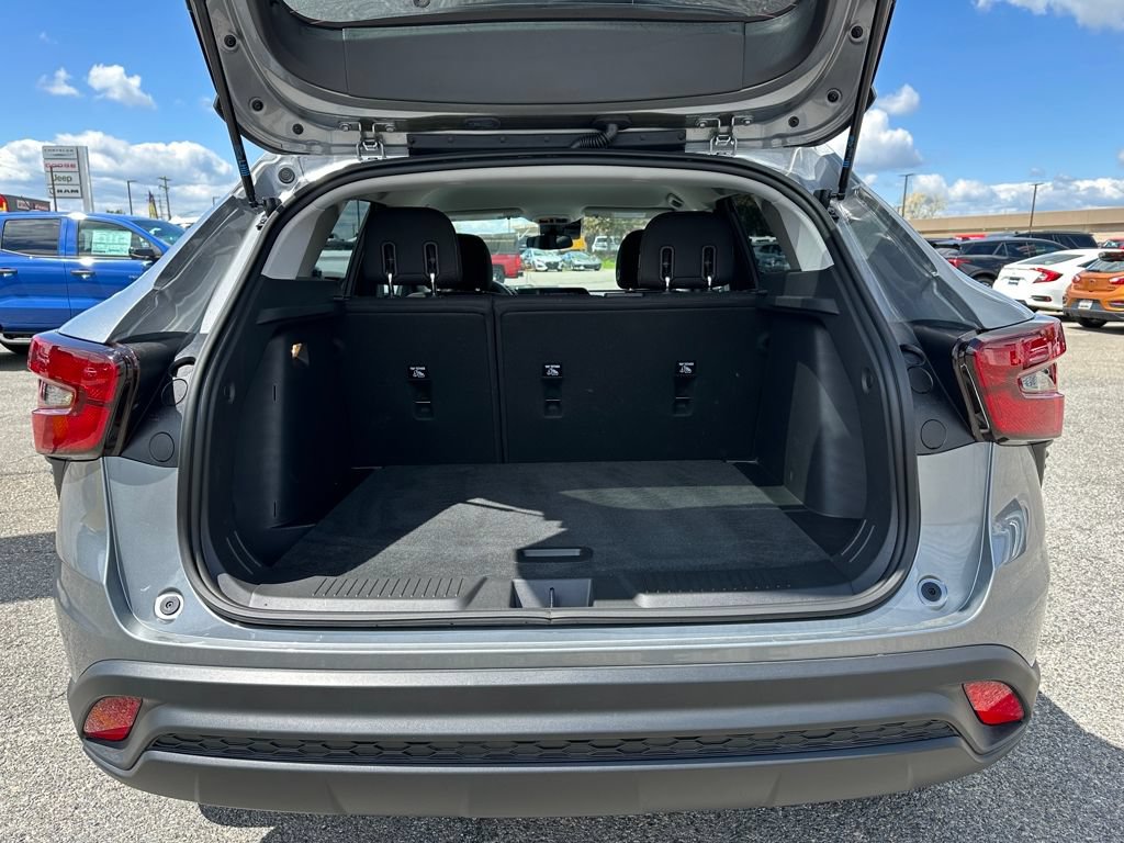 Certified 2025 Chevrolet Trax LS w/ LS Convenience Package FWD image 12