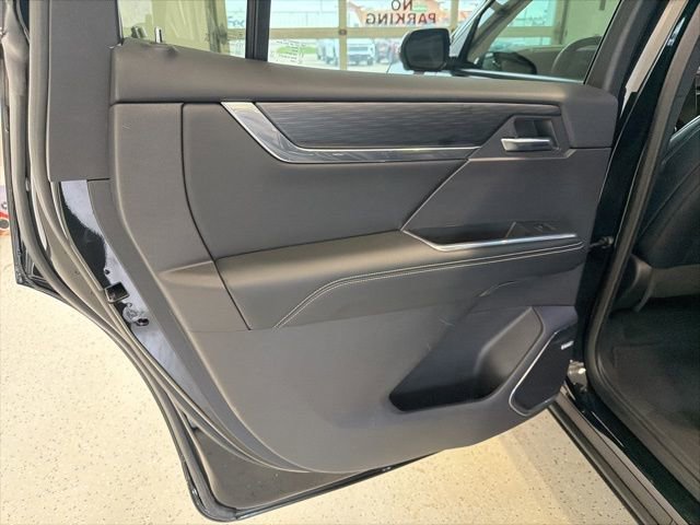 Used 2025 GMC Acadia Elevation w/ Elevation Premium Package AWD/4WD image 39