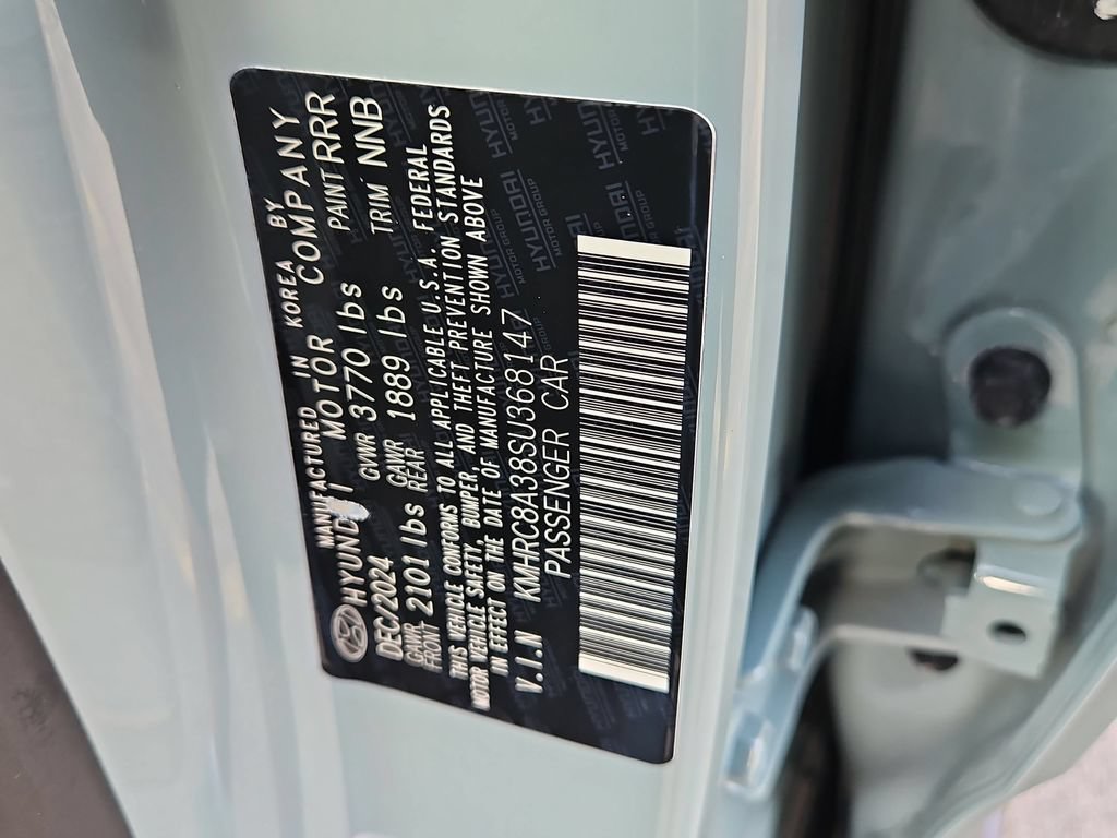 Used 2025 Hyundai Venue Limited FWD image 36