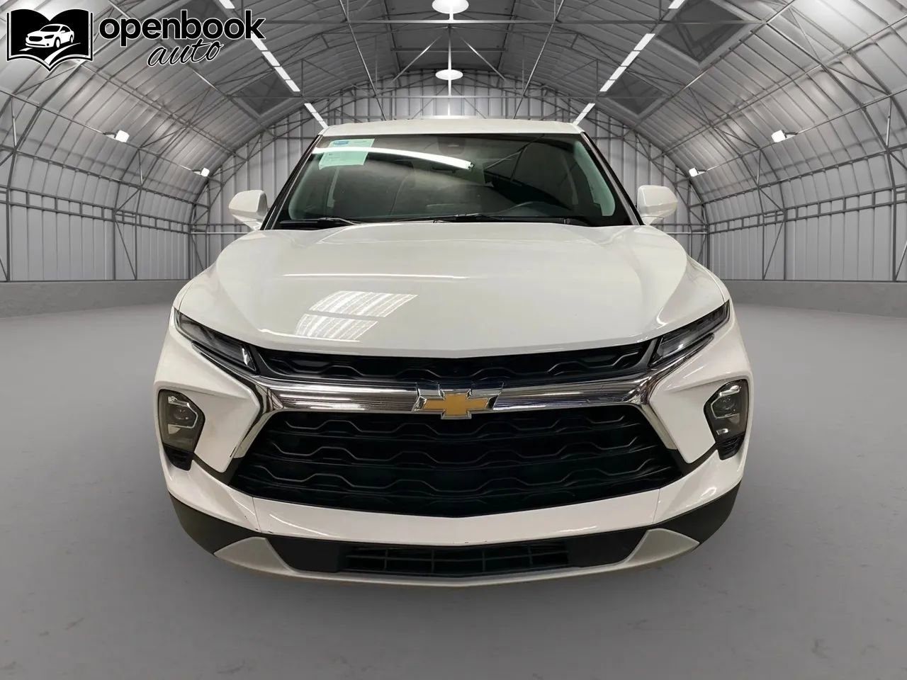 Used 2025 Chevrolet Blazer LT image 2