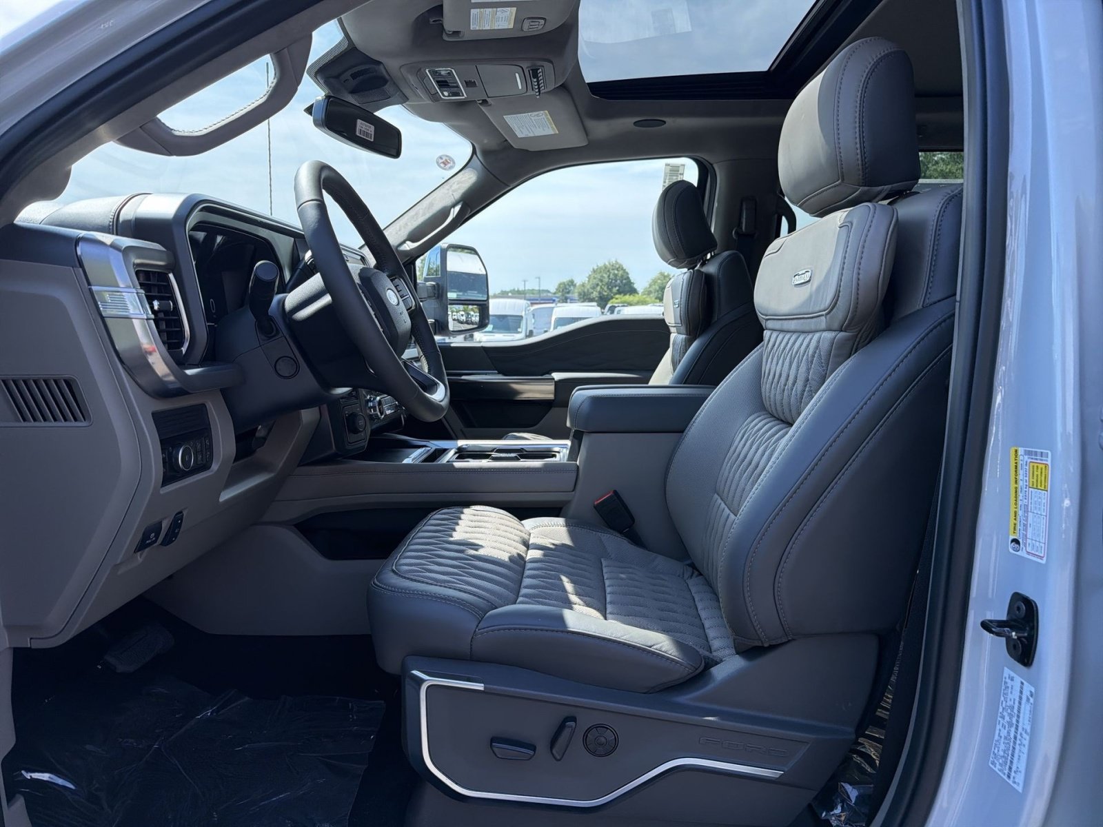 New 2026 Ford F350 Platinum w/ Platinum Plus Package AWD/4WD image 26
