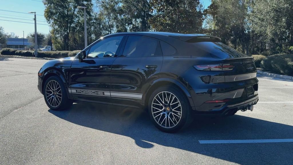 Used 2021 Porsche Cayenne Turbo image 6