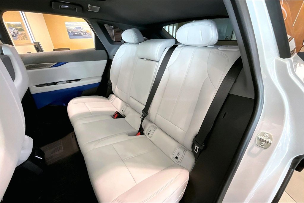 New 2027 Cadillac Optiq Sport w/ LPO, Floor Liner Package AWD/4WD image 18
