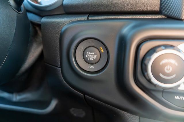 Used 2018 Jeep Wrangler Unlimited Sahara w/ LED Lighting Group image 25