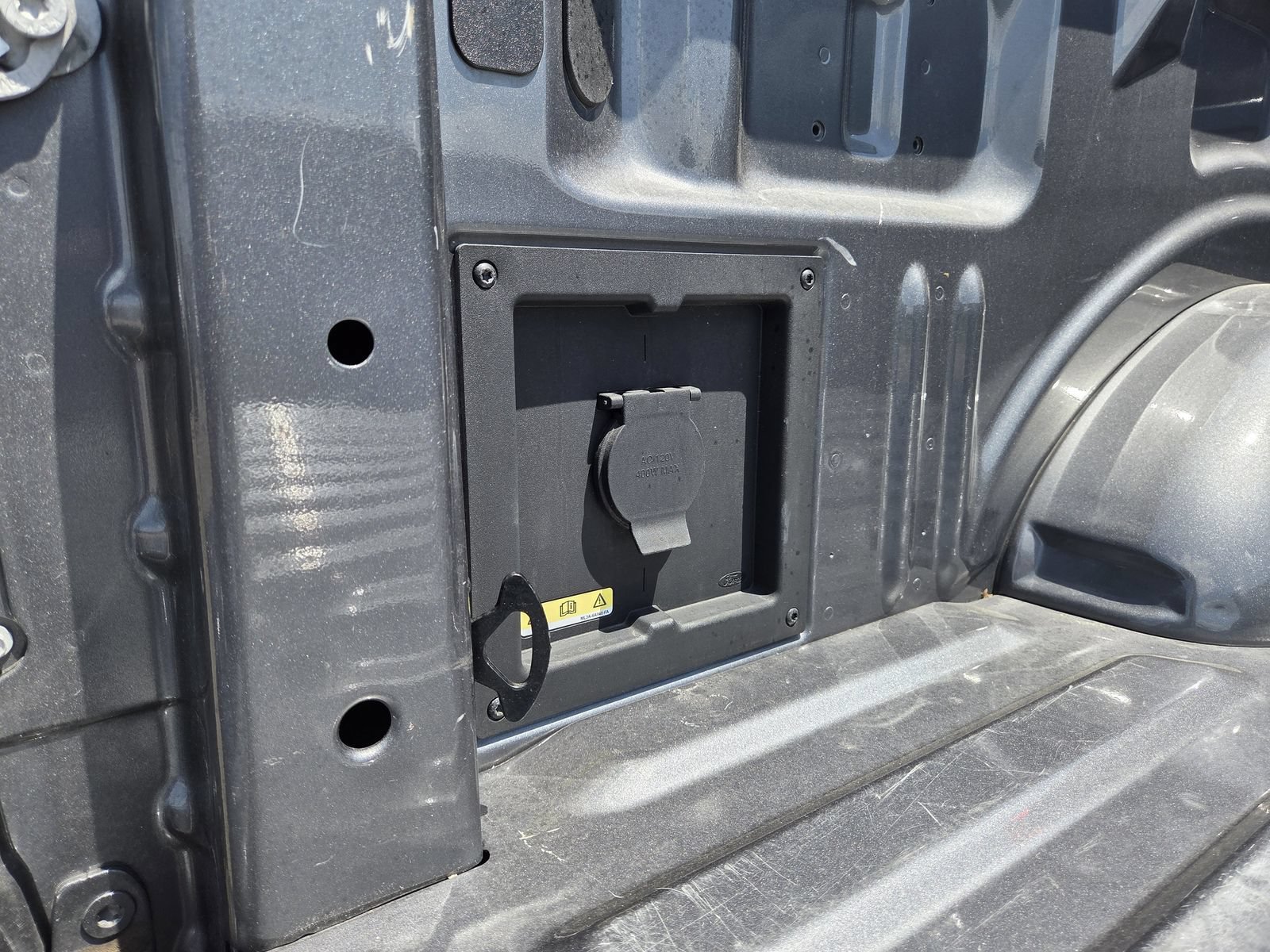 Used 2024 Ford F150 XLT w/ Mobile Office Package RWD image 26