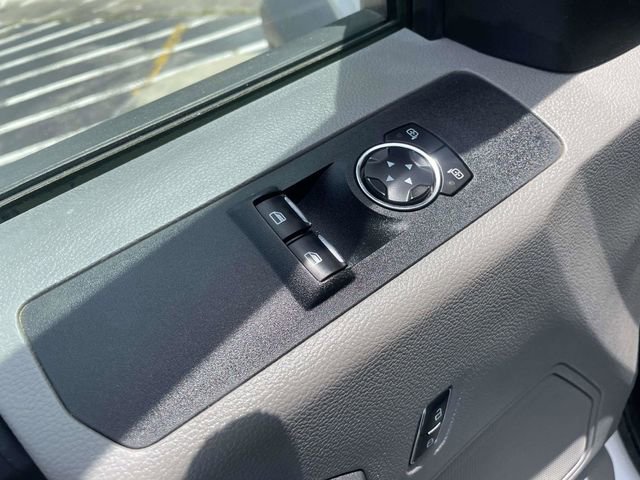 Used 2019 Ford F550 4x4 Regular Cab Super Duty w/ XL Value Package image 18