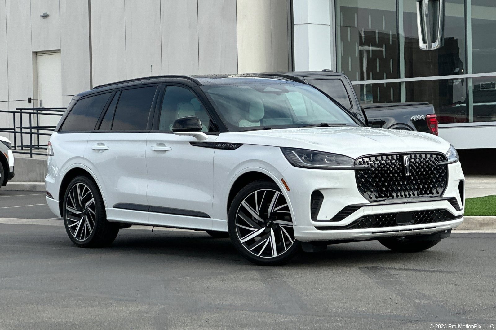 New 2026 Lincoln Aviator Black Label w/ Black Label Special Edition