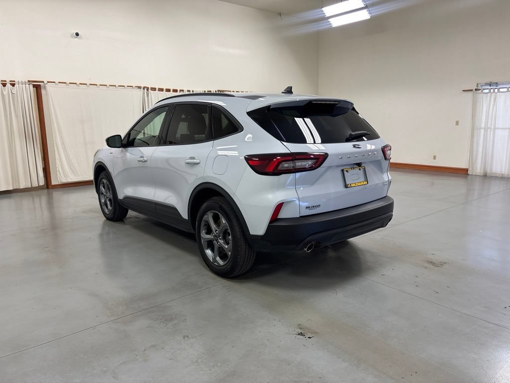 Used 2025 Ford Escape ST-Line Select AWD/4WD image 6