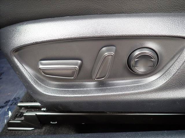 Used 2024 Toyota Camry SE FWD image 11