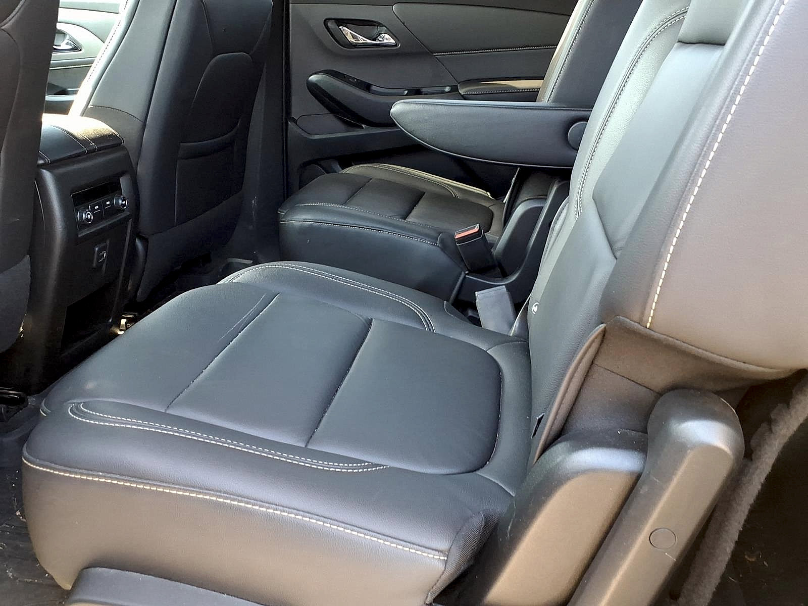 Certified 2023 Chevrolet Traverse LT w/ LPO, Floor Liner Package image 6