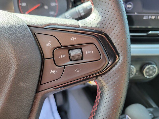 Certified 2025 Chevrolet Trax RS w/ Driver Confidence Package image 12