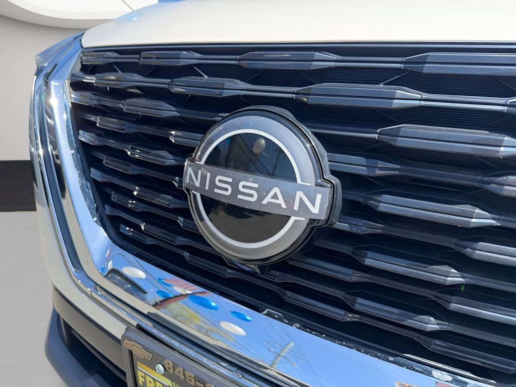 Used 2023 Nissan Rogue SV AWD/4WD image 10
