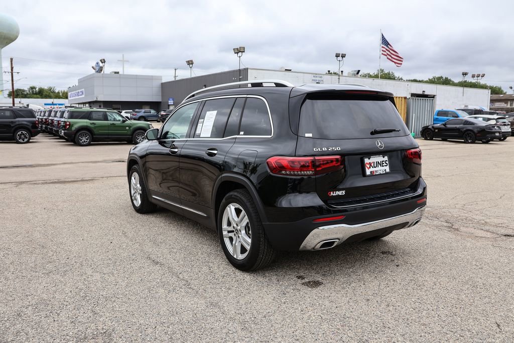 Used 2021 Mercedes-Benz GLB 250 GLB 250 image 10