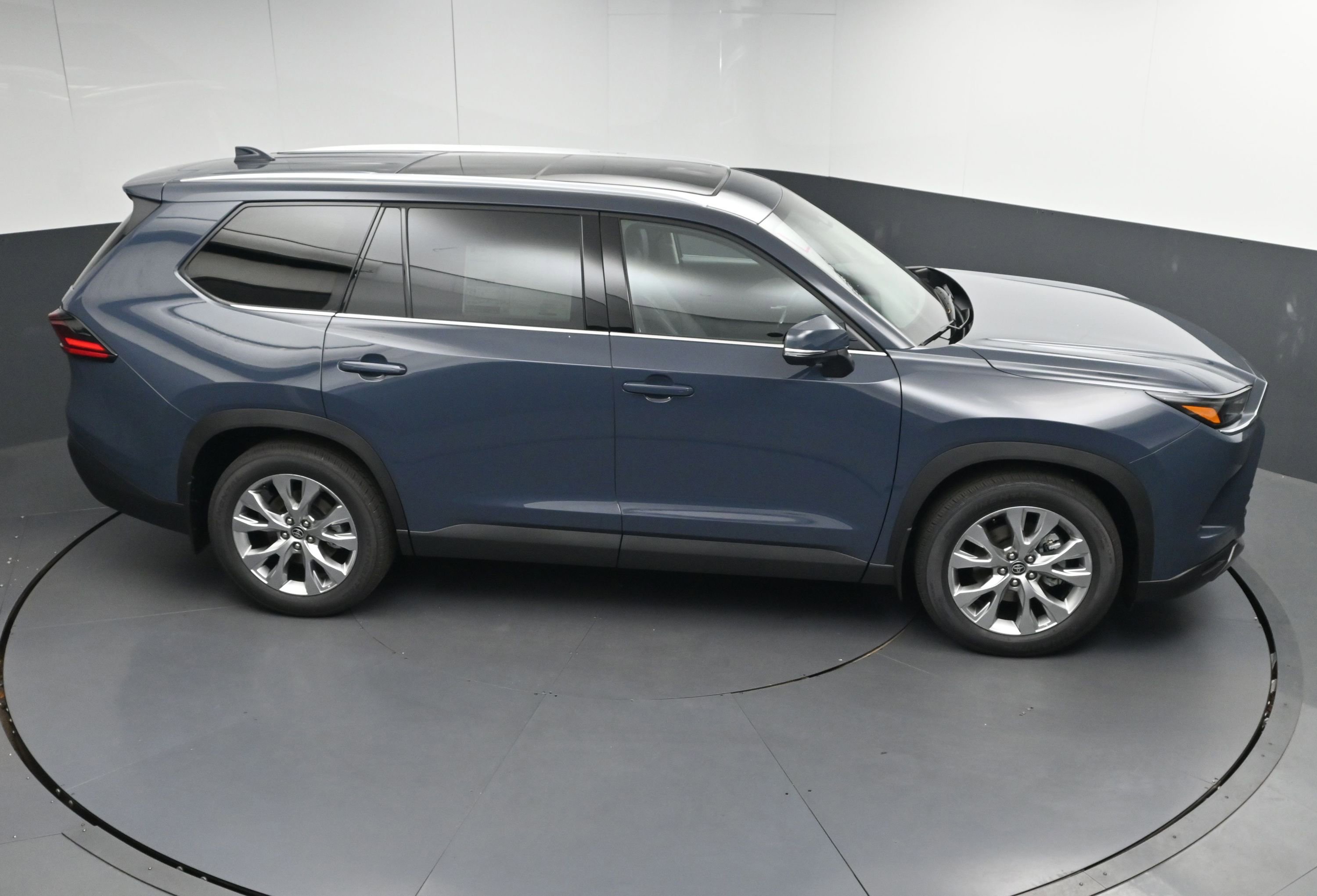New 2026 Toyota Grand Highlander Limited image 30