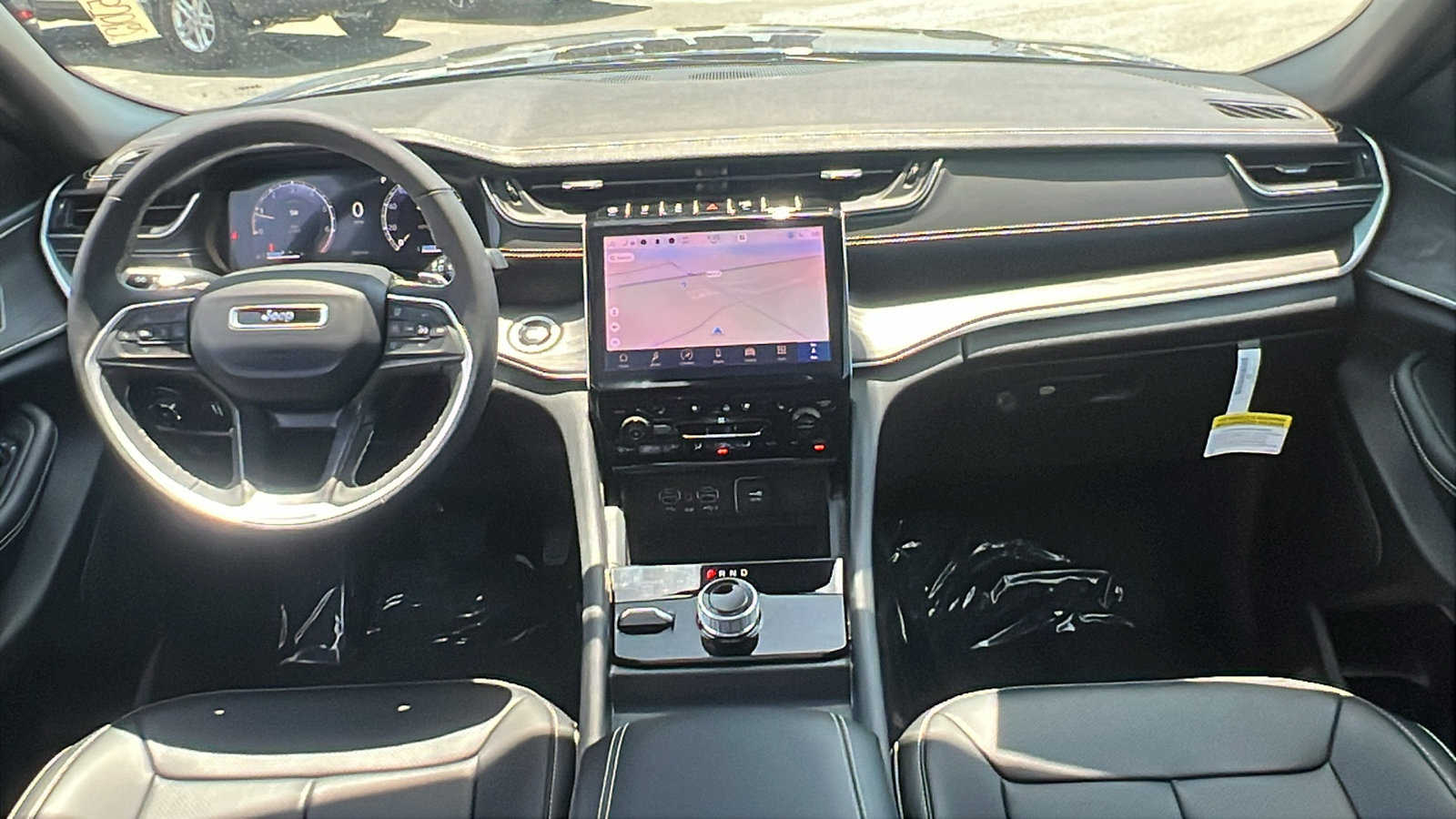 New 2025 Jeep Grand Cherokee L Limited w/ Luxury Tech Group II image 24